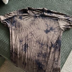 Vitality Men’s tie-dye tshirt size medium. Brown/black